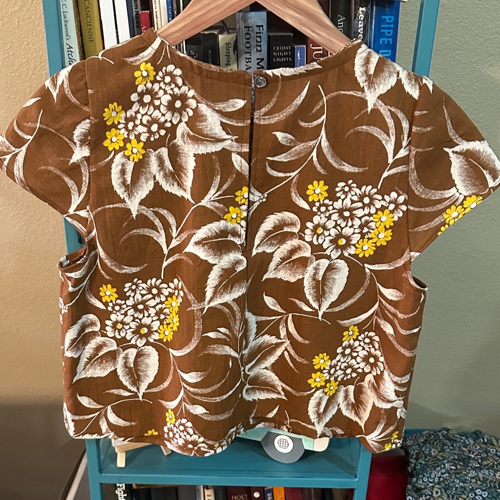 Vintage Brown Floral Barkcloth fabric cropped top - Picture 3 of 10
